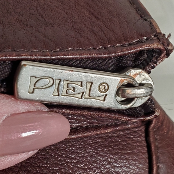 Vintage Piel Large Leather Buckleflap Backpack - Picture 6 of 7